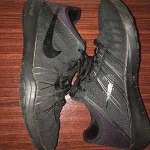 Black Nike Free Run shoes
